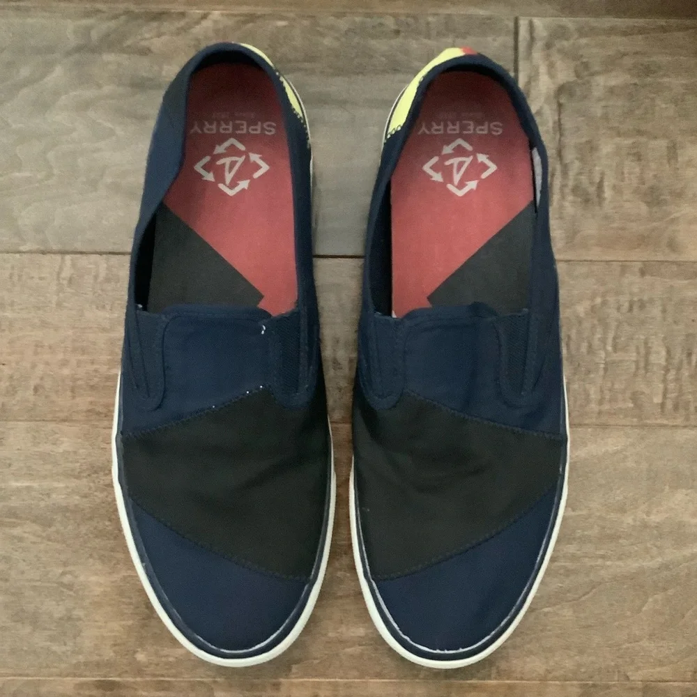 Sperry nwot navy